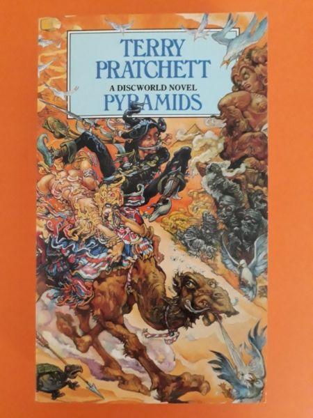 Pyramids - Terry Pratchett - Discworld #7