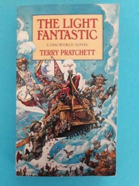 The Light Fantastic - Terry Pratchett - Discworld #2