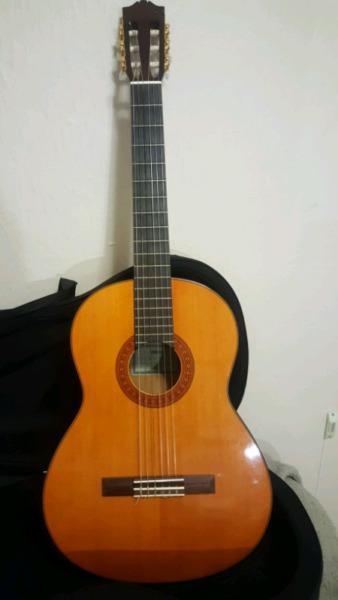 Yahama C70 Guitar