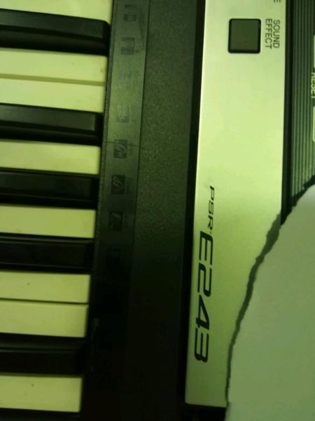 Yamaha PSR-E243 Keyboard for sale