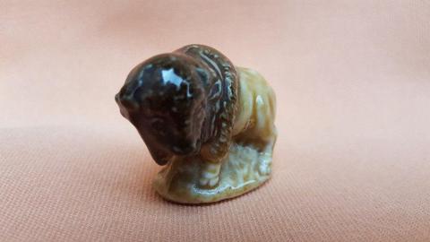 Small Wade ceramic buffalo