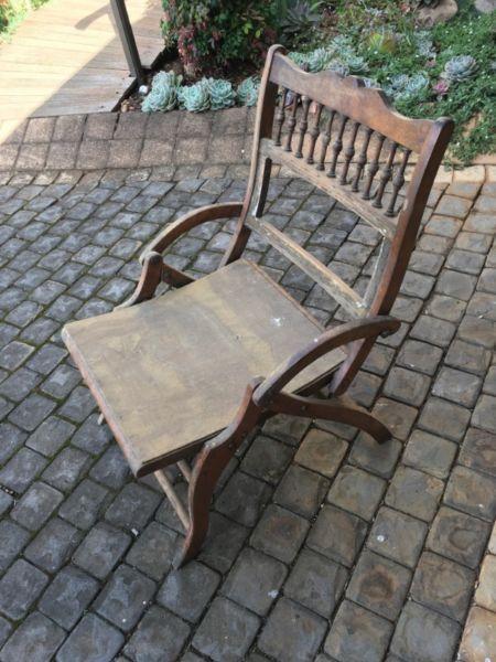 ANTIQUE Easy Chairs