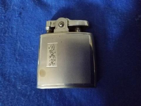 VINTAGE Smoking Collectibles - Ronson Fluid Lighter in Original Leather Case