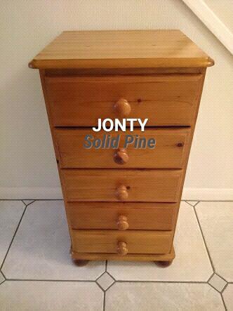 ✔ LIKE NEW Jonty Chest of Drawers in Pine