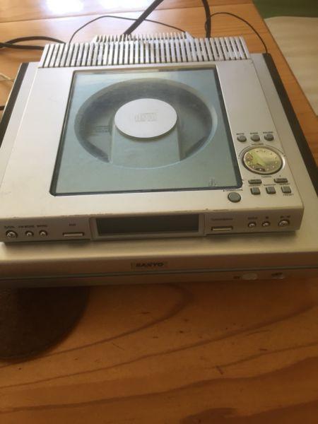 CD player and radio with speakers