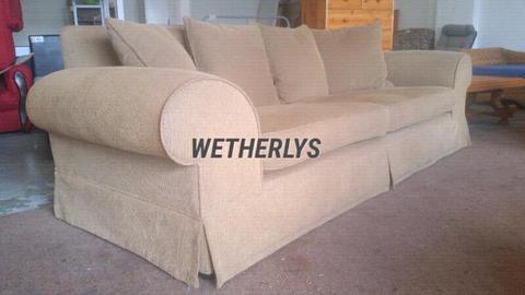 ✔ Gorgeous!!! WETHERLYS 4 Seater Couch