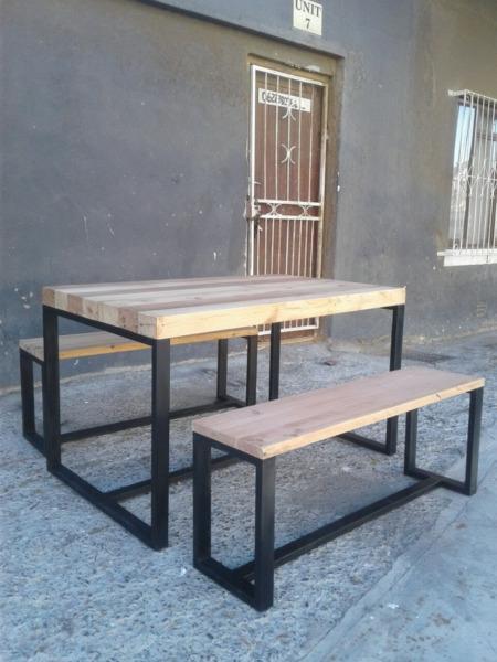 Custom made desks and tables sms or whats app 0735107789