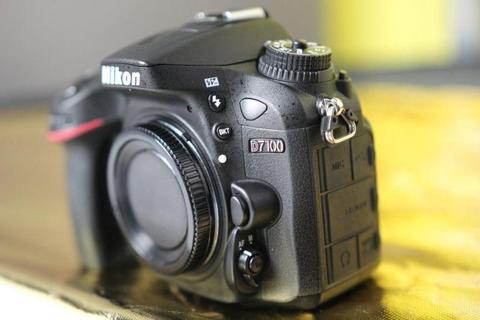 24MP Nikon d7100 dual SD card body for sale. Very low 10113 Shutters