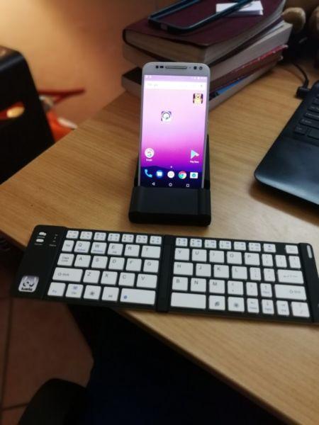 Bluetooth Keyboard – R300