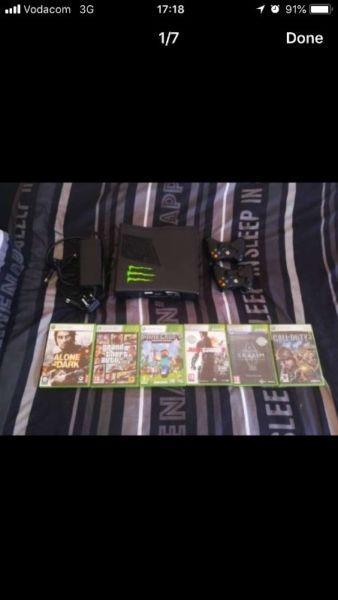 Xbox 360 500gb + 2 controllers + 5 games