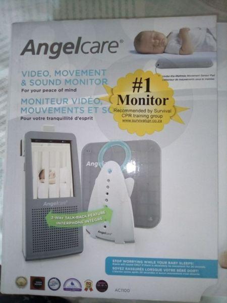 Angelcare sound,movement and video monitor