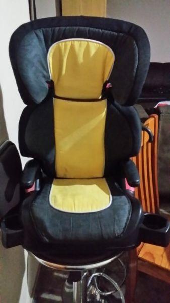 Booster seat. 15kg to 36kg