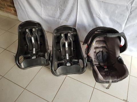 Graco Junior Car seat with 2 Car Bases