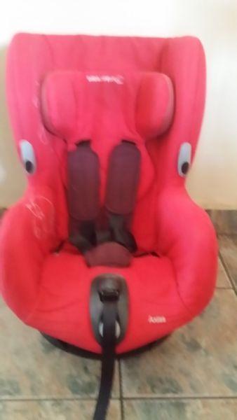 Bebe confort Axiss car seat