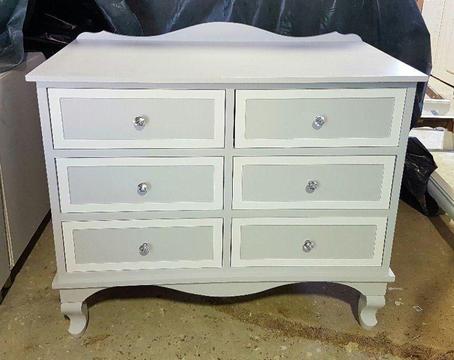 GREY AND WHITE FRENCH STYLE BABY COMPACTUM - CHANGING TABLE
