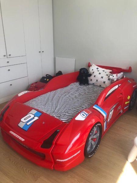 Kids car single bed