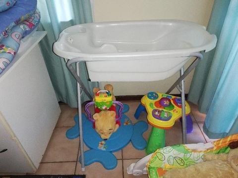 Baby bath and stand for sale