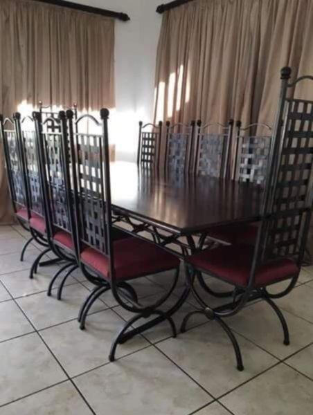 Metal imbua ten seater entertainers dream for sale...Good as new and well looked after