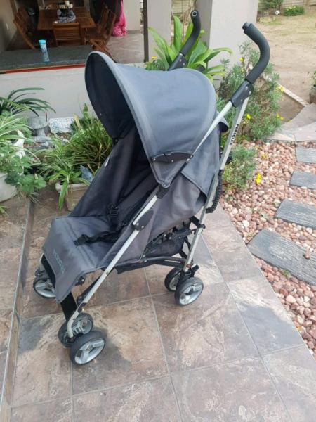 Pericles reclinable stroller