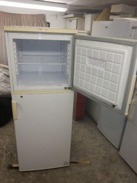 Fridge master fridge freezer R R1300