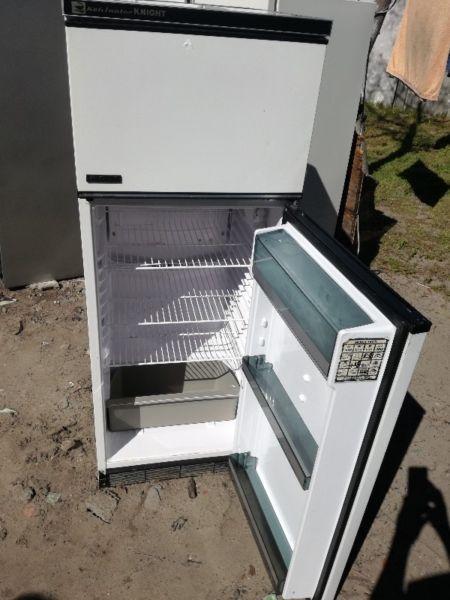 Kelvinator fridge freezer R 1300