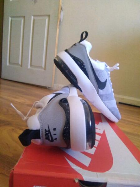 Nike Airmax Siren size 10 UK (New)