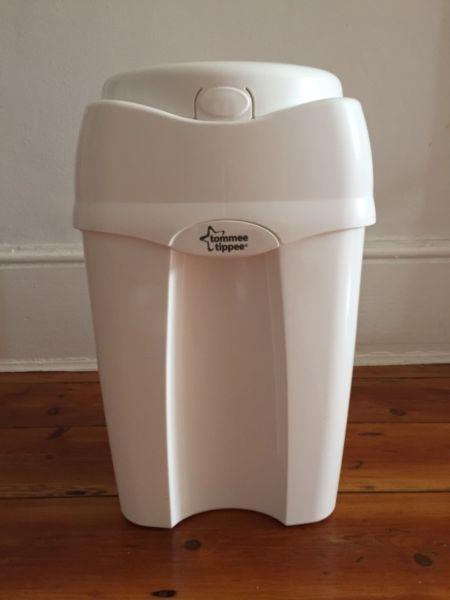 Tommee Tippee nappy bin