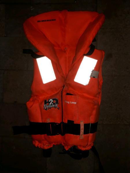 H2O Dynamix junior lifejacket for up to 20kg