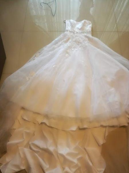 Wedding dress for sale - Purchased at 16k selling for R5k
