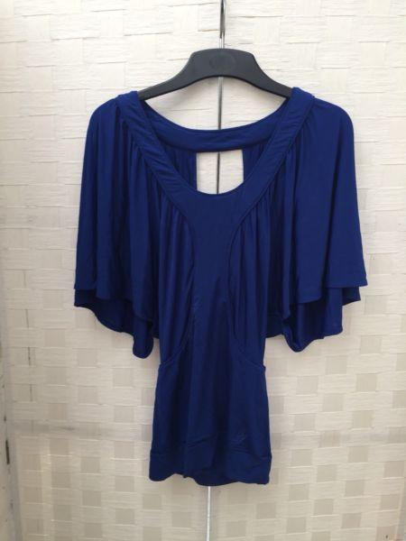 Blue guess top