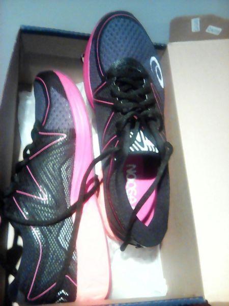 Asics Noosa ff women's running shoes(new)
