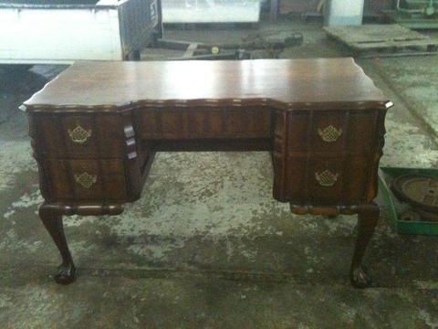 R1,900.00 ... Old 5 Drawer Solid Stinkwood Desk, In Excellent Condition. Size: 125 X 63 cm