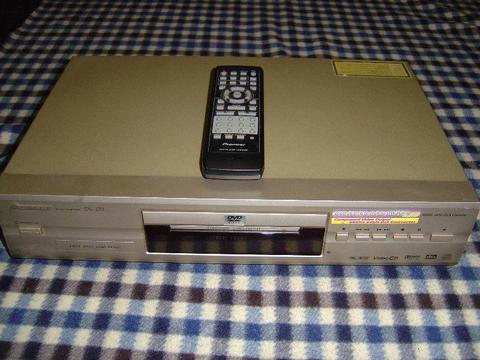 Pioneer DVD player with remote control