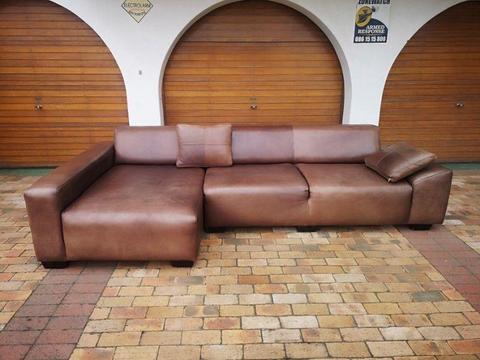 Coricraft L-Shape Leather Couch-Daybed 2.9 by 1.7 mtr AVAILABLE in Panorama Cpt 0764669788