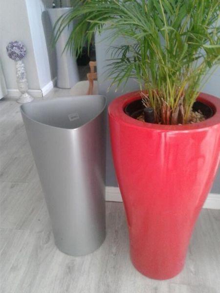 4 X Sliver, 4 X Red Pot Plants