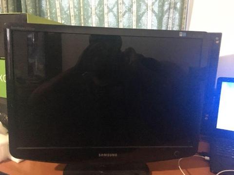 Samsung 23” lcd monitor