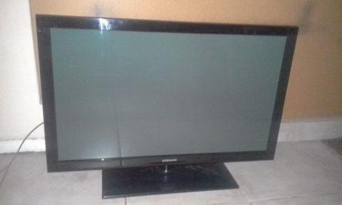 42 inch Samsung Plasma Tv - Spotless - Bargain Bargain !!!!