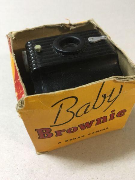 Baby Brownie ( Bakelite body )
