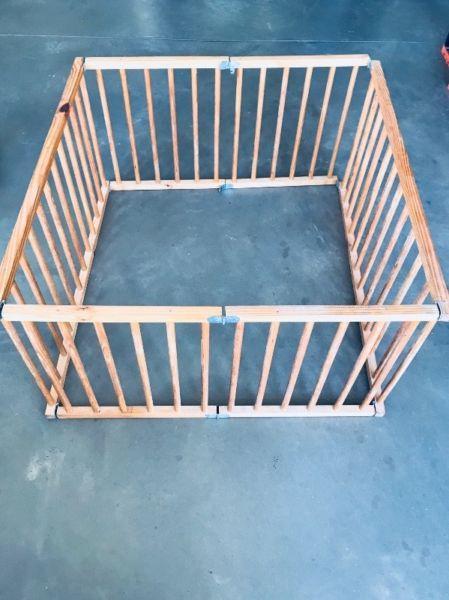 Wooden play pen