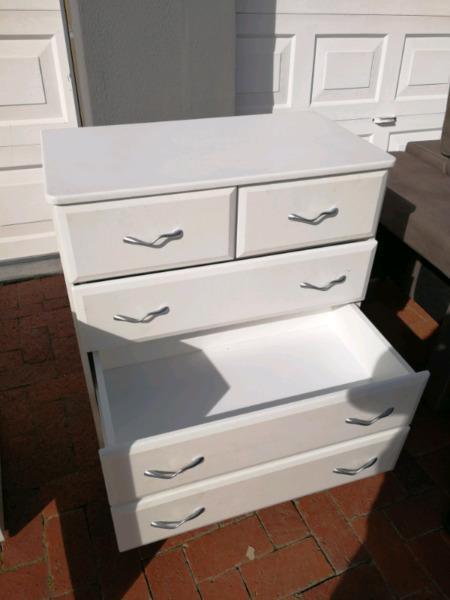 Solid heavy QUALITY chest of drawers!