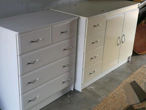 Stunning matching compactum/bathR1800& *chest of drawers!R1500