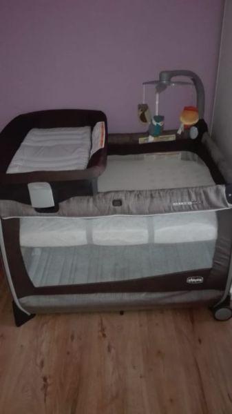 Chicco lullaby magic camp cot with mattress and all accessories