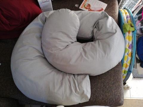 Maternity pillow