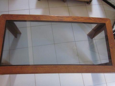 SOLID Oak with glass top coffee table