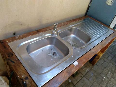 Double wash basin for sale