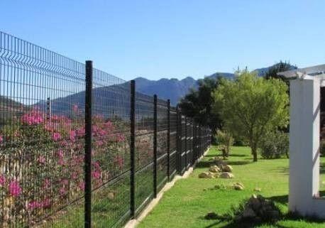 Palisade fencing,boundary walls,vibracrete fence,gates,motors,intercoms,steelwork,welding,repairs