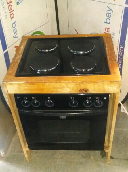 Built - in Defy Stove, Four Burners . In Perfect condition R1.500Neg