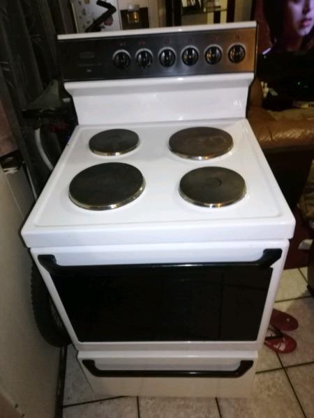 Defy 4 plate stove