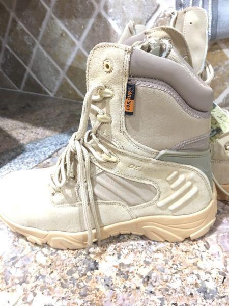 New Delta combat army boots size 8