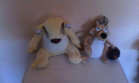 Two ice age teddies
